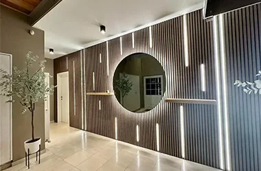 houten-wandpanelen-muur.webp